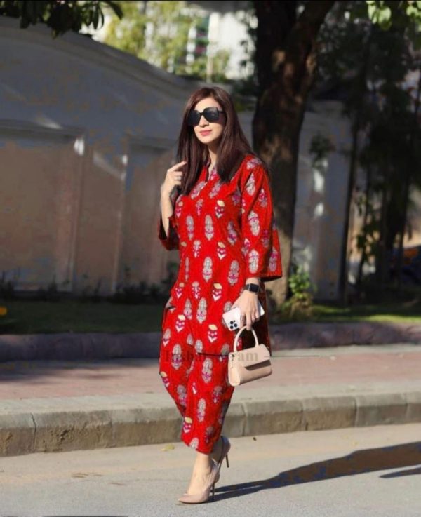 2 Pcs Womens Stitched Linen Printed Suit - Image 4