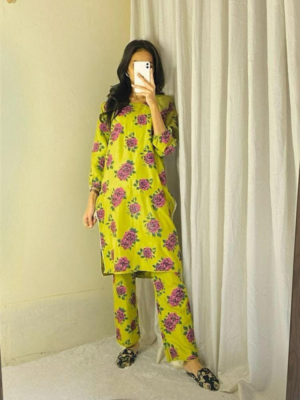 2 Pcs Womens Stitched Linen Printed Suit - Image 2